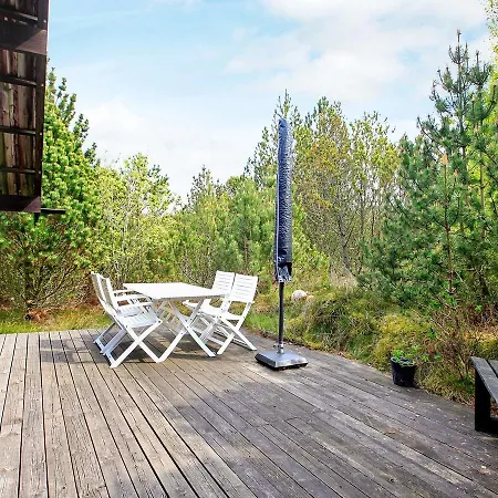 Three-bedroom Holiday In 5 Dom wakacyjny Ålbæk