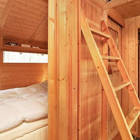 Three-bedroom Holiday In 5 * Ålbæk