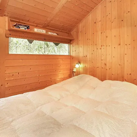 Three-bedroom Holiday In 5 Ålbæk